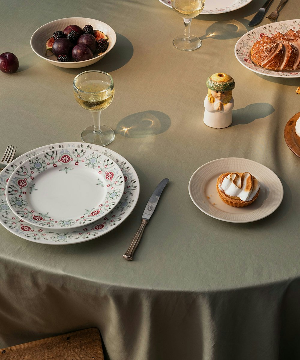 Kaikki kauniiseen joulupöytään